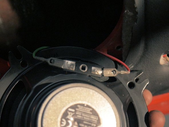 
Red on the small plug and green on the big plug
