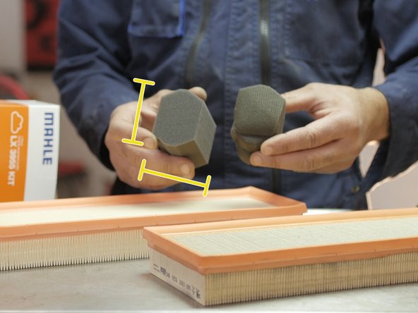 Comparer les dimensions de la mousse filtrante avec l'ancienne