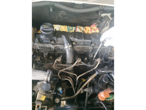 visser les 4 écrous, clé de 7mm