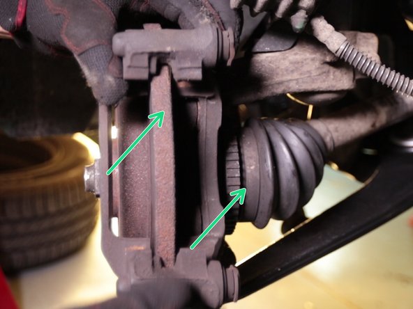 Retirer la chape du disque en tirant simplement vers le haut