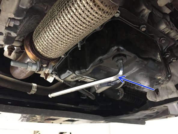 Serrer le à l'aide de la clé BTR