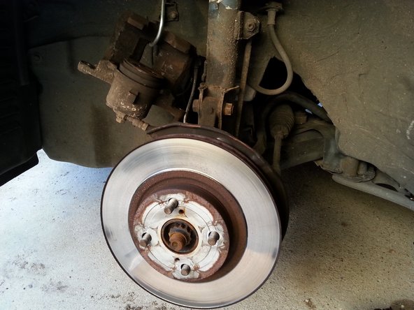 pour enlever le support de plaquette il faut dévisser les 2 boulons avec une clé de 17mm