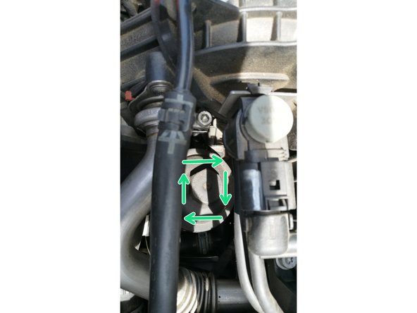 Visser le filtre et la tête de filtre dans la cloche