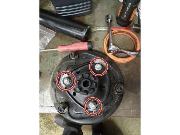 Repérer le positionnement de l'ancienne coupelle