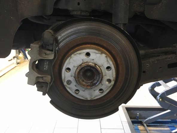 Démonter les roues arrière