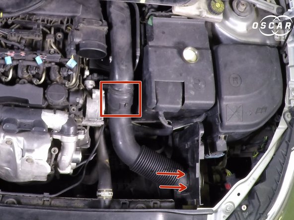 Replacer le manchon dans son emplacement et raccorder au manchon supérieur