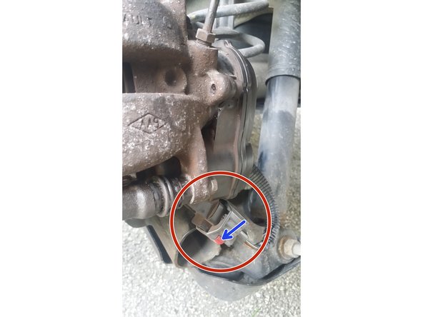 rebrancher la connection électrique et remonter le verrou rouge de sécurité