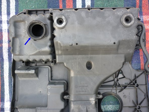 Veillez également à ce que le joint circulaire soit bien placé et propre !