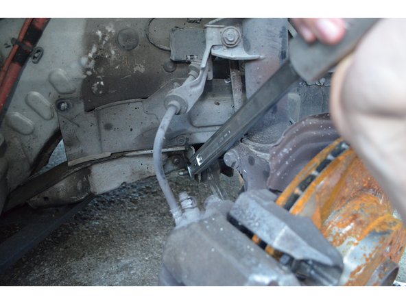 Le côté châssis se fait en plusieurs étapes.