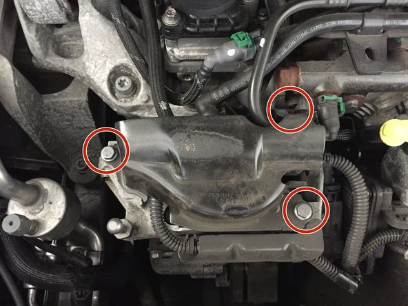 Mettre le contact plusieurs fois avant  de démarrer le véhicule pour réamorcer le circuit de carburant