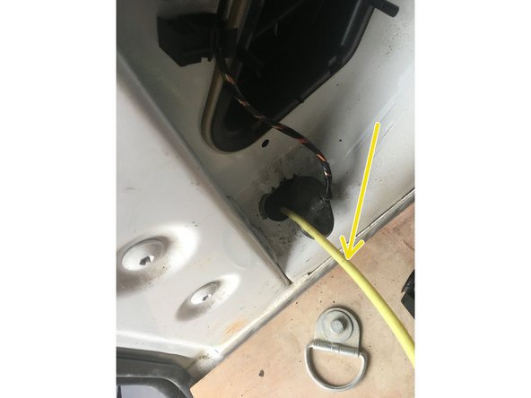 Utiliser un passe fil pour facilité son passage.