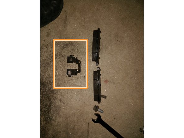 Mettre les agrafes neuves