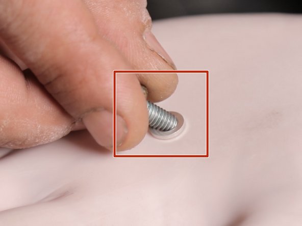 Replacer le nouveau joint sur la vis centrale