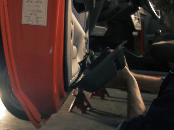 
The connectors hold the storage compartment, pull on them to disconnect them from the window lifter controls
