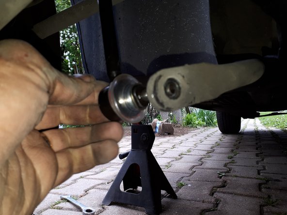 Reposer le bas sur la barre stabilisatrice