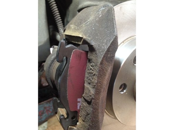 
The outer plate is placed with the smooth edge at the bottom and the point at the top.
