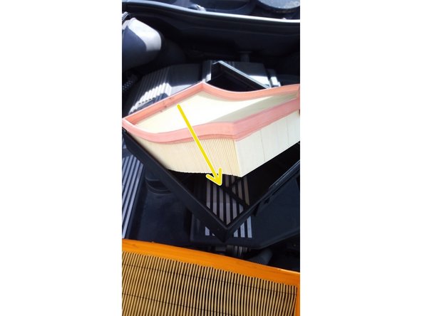 Insérer le nouveau filtre dans le tiroir