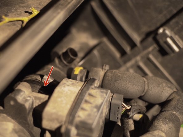 Emboîter le manchon d'entrée d'air