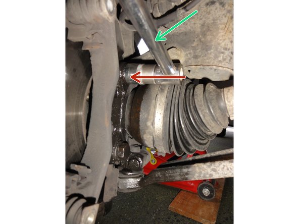 Utiliser une rallonge Facom, cela donne plus de force et diminue le risque de mater les boulons