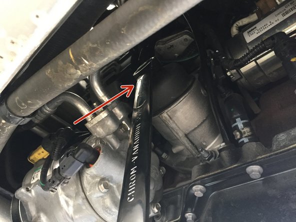 serrer le à l'aide de la clé de 27