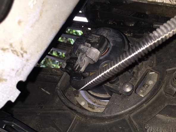 Accéder à l'ampoule de feux de brouillard