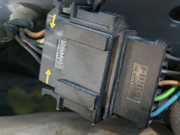 appuyer sur les 2 languettes