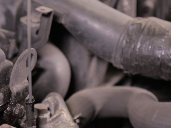 Vérifier le niveau d'huile sur la jauge