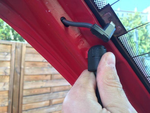 
No tools required for reinstallation, simply place the hook in front of the guide and push it in to position the jack
