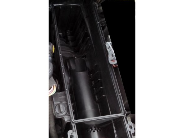 nettoyer sous le filtre (l'air arrive par en dessous)