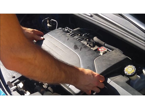 reclipser la boite sur le moteur et vérifier qu'elle ne bouge pas