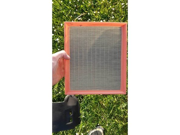 1 : Remettre le conduit d'air.