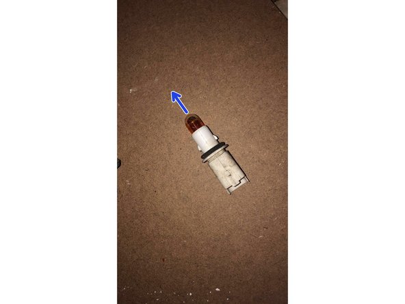 L'ampoule est bien orange