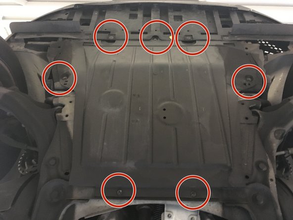 Viser les 5 vis de 10 et les 2 vis de Torx T30