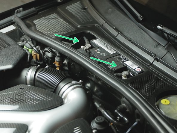 Replacer l'habillage autour des batteries s'il y en avait