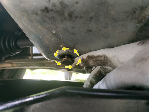 placer un bac sous le carter et finir de dévisser à la main