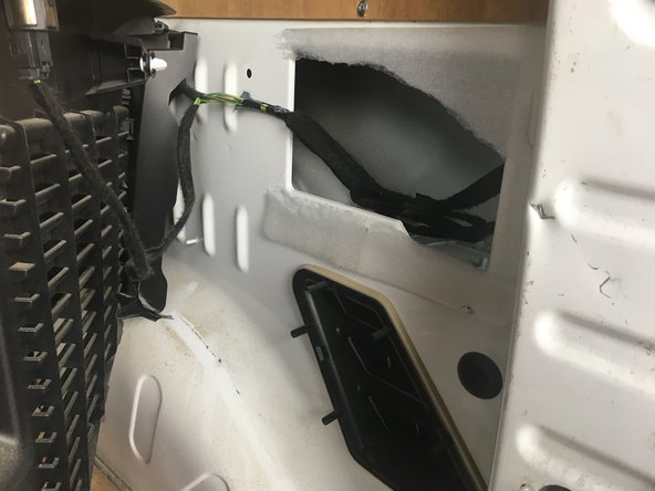 Dégarnir le coté droite en tirant dessus