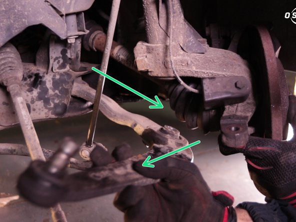 Déposer le triangle de suspension