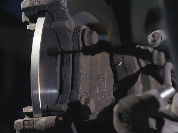 Replacer la seconde vis