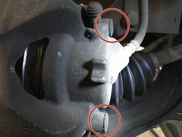 Remonter les cache de l'étrier