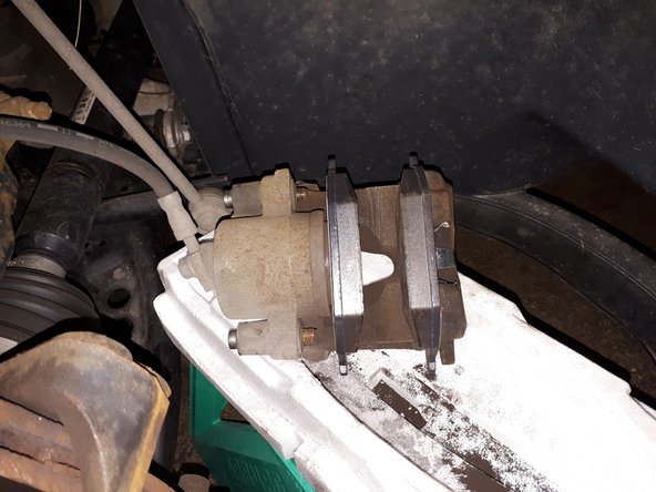 Comparer les anciennes avec les nouvelles plaquettes et vérifier qu'elles soient identiques