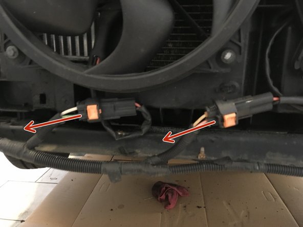 Débrancher les deux connecteurs