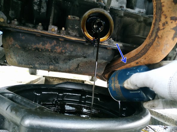 finir de dévisser à la main et retirer le filtre