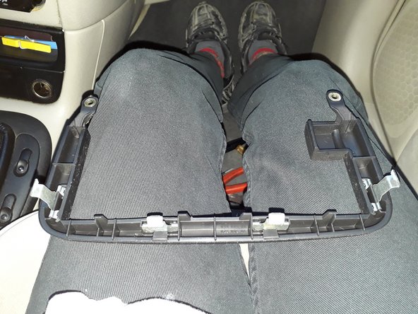 le cache vu de dos (photo 2)