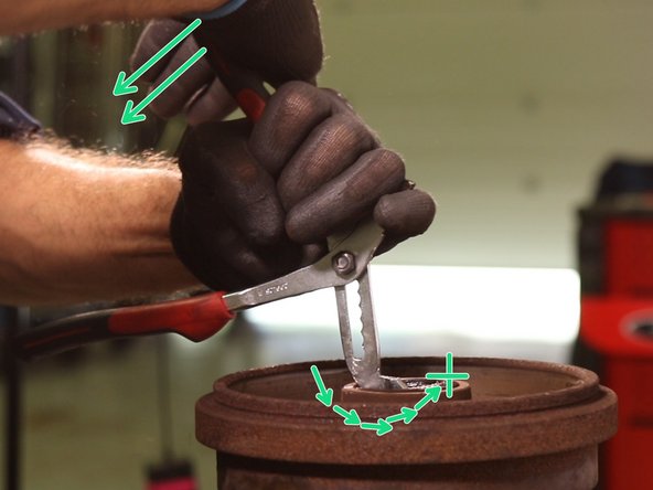 Positionnez votre pince multiprise sur le dernier cran