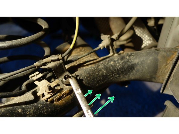 Afin de facilité le retrait du clips de prise ABS (à une étape ultérieure), il est important de libérer le câble.