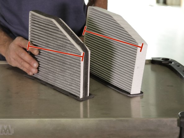 La flèche sur le coté du filtre indique le sens de montage(ventilation) du filtre