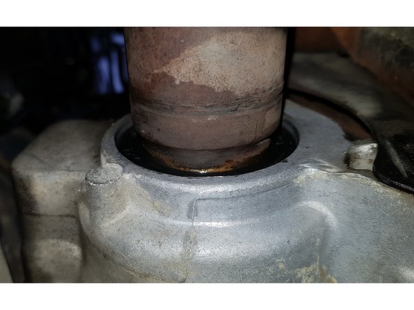 Le reste du remontage s'effectue en sens inverse.