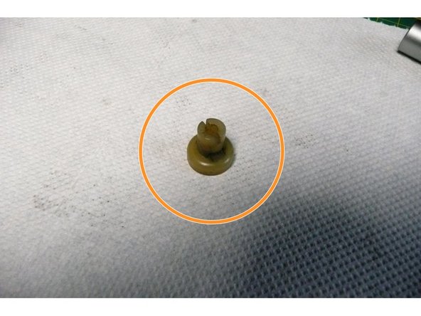 Repositionner la barrette, les écrous et les pièces isolantes. C'est terminé le démarrage par très grand froid ne posera plus aucun problème.