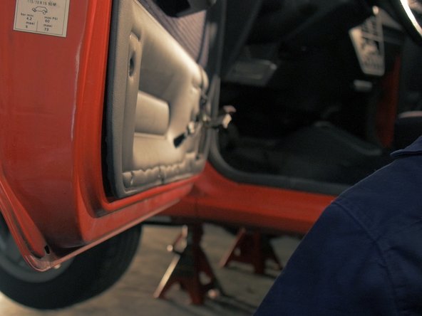 
Put down the storage compartment
