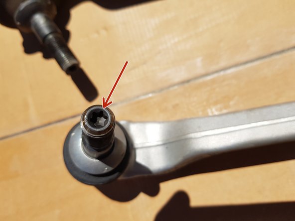 Le remontage s'effectue en sens inverse.